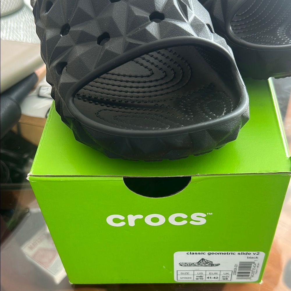 CROCS Black Geometric Slide Sandals